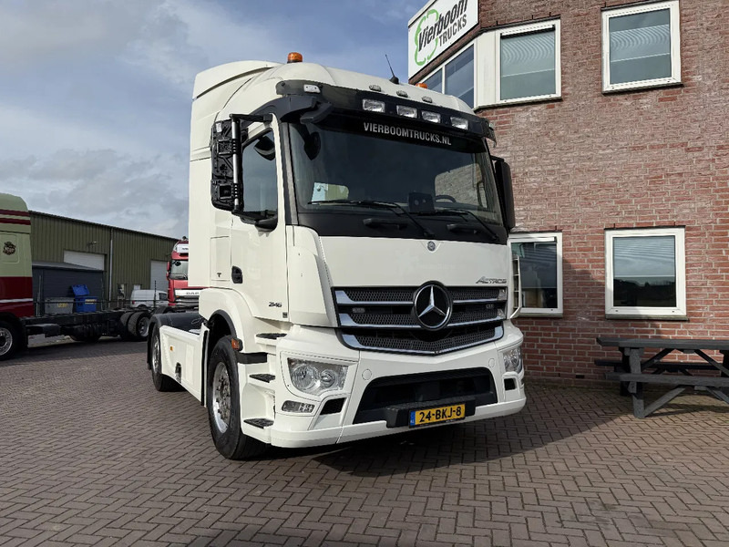 Mercedes-Benz Actros Actros 1846LS 4X2 Streamspace Holland Truck - Tracteur routier: photos 1 Mercedes-Benz Actros Actros 1846LS 4X2 Streamspace Holland Truck - Tracteur routier: photos 1