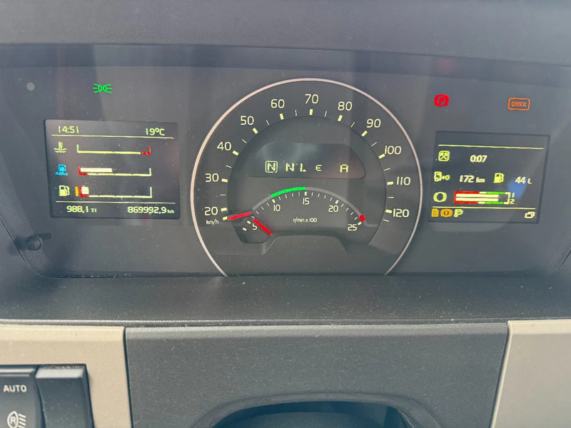 Volvo FM FM370 4X2 Globetrotter / Welgro compressor / Dynimac steering / Holland Truck - Tracteur routier: photos 4 Volvo FM FM370 4X2 Globetrotter / Welgro compressor / Dynimac steering / Holland Truck - Tracteur routier: photos 4