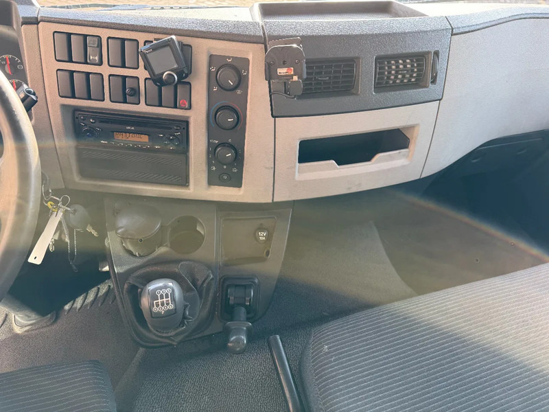 Volvo FL 12 FL 280 11.990KG MANUAL GEARBOX - Châssis cabine: photos 4 Volvo FL 12 FL 280 11.990KG MANUAL GEARBOX - Châssis cabine: photos 4