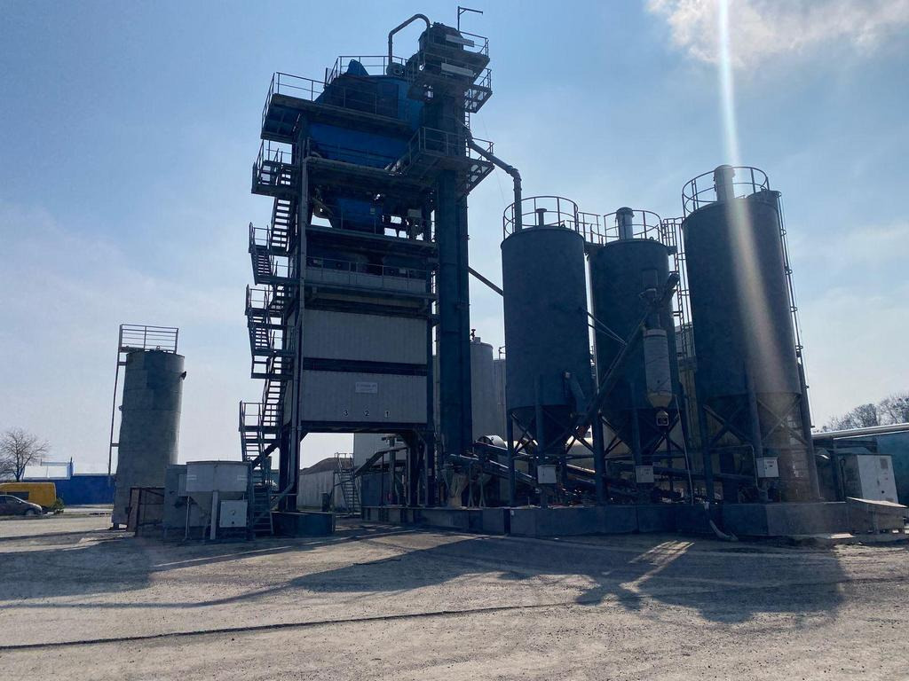 BENNINGHOVEN ECO 2000 - Centrale d'enrobage: photos 1 BENNINGHOVEN ECO 2000 - Centrale d'enrobage: photos 1