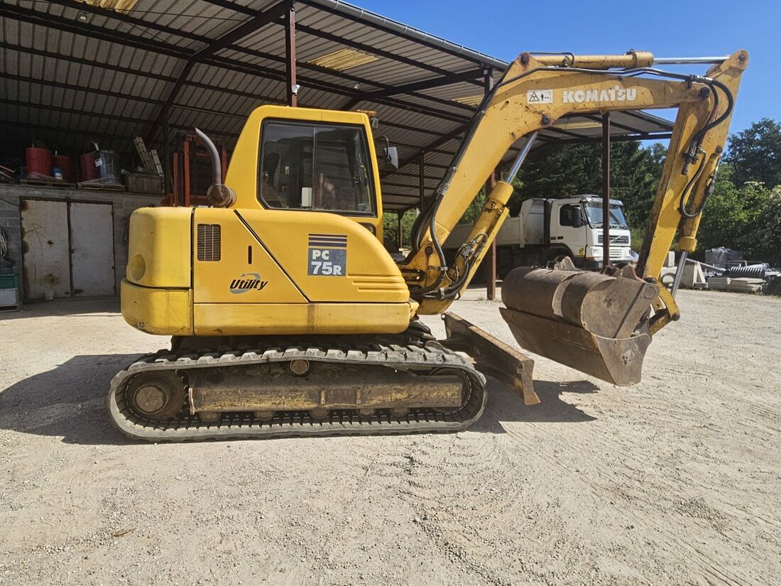 KOMATSU PC 75 R - Mini pelle: photos 3 KOMATSU PC 75 R - Mini pelle: photos 3