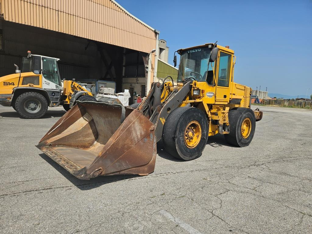 VOLVO L 70 D - Chargeuse sur pneus: photos 3 VOLVO L 70 D - Chargeuse sur pneus: photos 3