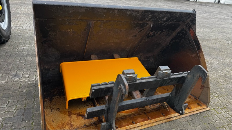 JCB 560-80 AgriXtra DualTech Vollausstattung top - Chargeuse: photos 3 JCB 560-80 AgriXtra DualTech Vollausstattung top - Chargeuse: photos 3