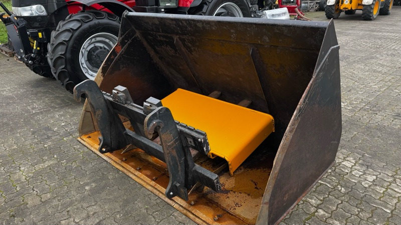 JCB 560-80 AgriXtra DualTech Vollausstattung top - Chargeuse: photos 2 JCB 560-80 AgriXtra DualTech Vollausstattung top - Chargeuse: photos 2