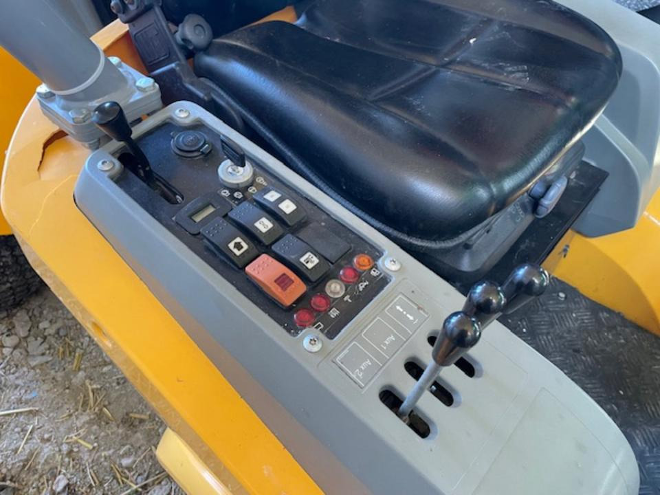 Stiga Titan 26H Diesel-Aufsitzrasenmäher mit Frontmähwerk - Motofaucheuse: photos 5 Stiga Titan 26H Diesel-Aufsitzrasenmäher mit Frontmähwerk - Motofaucheuse: photos 5