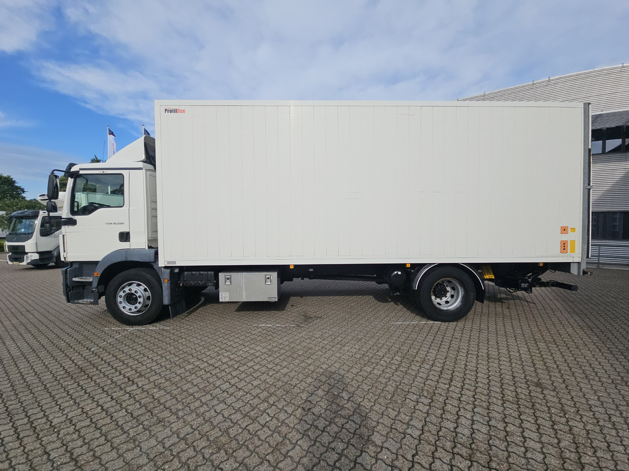 MAN TGM 18.290 - Camion fourgon: photos 2 MAN TGM 18.290 - Camion fourgon: photos 2