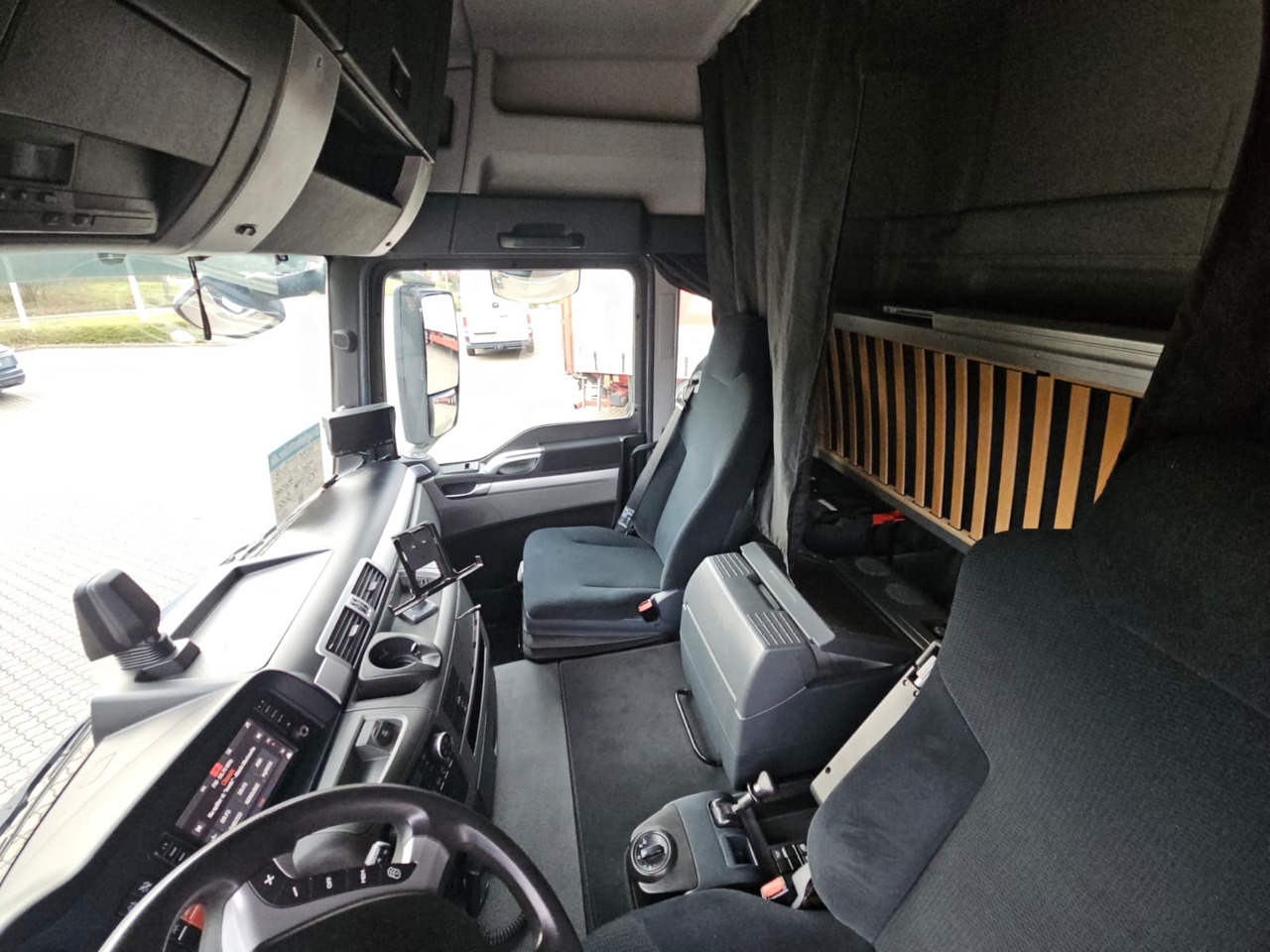 MAN TGS 26.500 6X2-4 - Camion porte-conteneur/ Caisse mobile: photos 5 MAN TGS 26.500 6X2-4 - Camion porte-conteneur/ Caisse mobile: photos 5