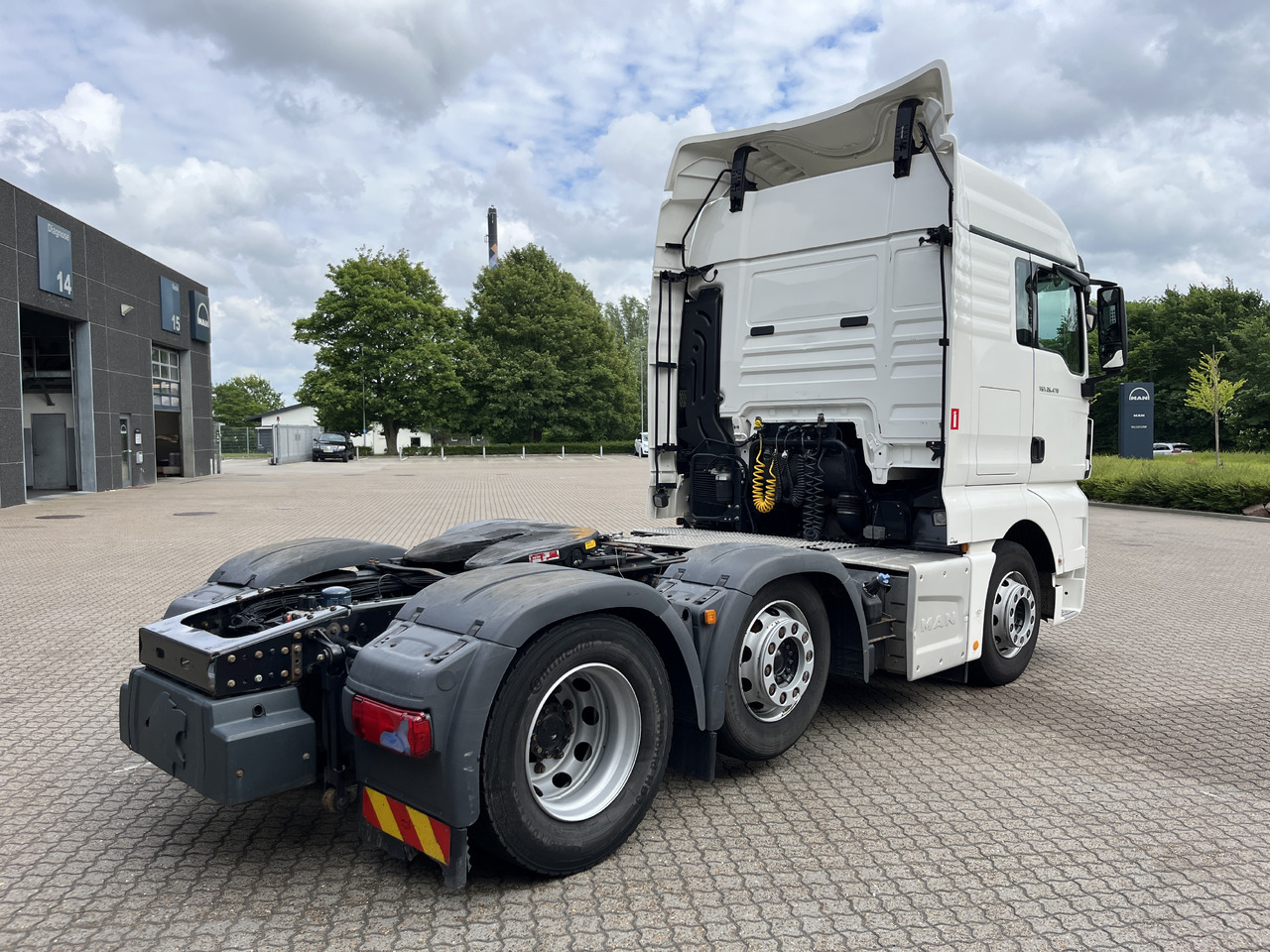 MAN TGX 26.470 6x2-2 - Tracteur routier: photos 3 MAN TGX 26.470 6x2-2 - Tracteur routier: photos 3