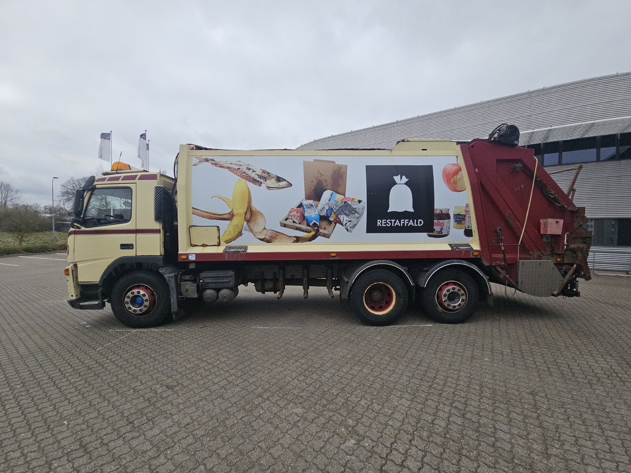 Volvo FM9 6x2 - Benne à ordures ménagères: photos 3 Volvo FM9 6x2 - Benne à ordures ménagères: photos 3