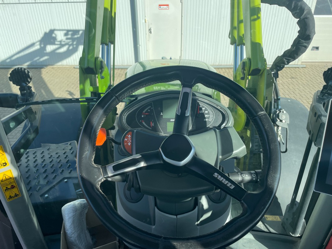 CLAAS Arion 660 CMATIC - Tracteur agricole: photos 5 CLAAS Arion 660 CMATIC - Tracteur agricole: photos 5