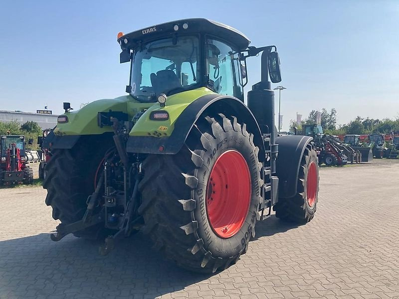 CLAAS Axion 930 - Tracteur agricole: photos 3 CLAAS Axion 930 - Tracteur agricole: photos 3
