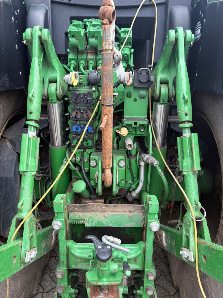 John Deere 6195R - Tracteur agricole: photos 2 John Deere 6195R - Tracteur agricole: photos 2