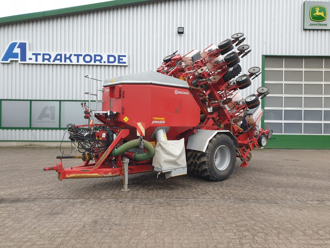 Becker AEROMAT MAXI-LINE - Semoir: photos 1 Becker AEROMAT MAXI-LINE - Semoir: photos 1