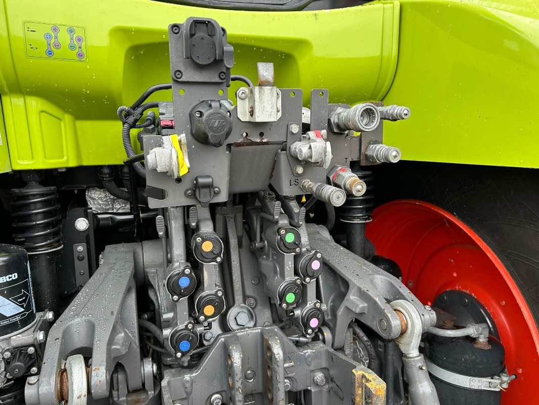 CLAAS Arion 660 - Tracteur agricole: photos 4 CLAAS Arion 660 - Tracteur agricole: photos 4