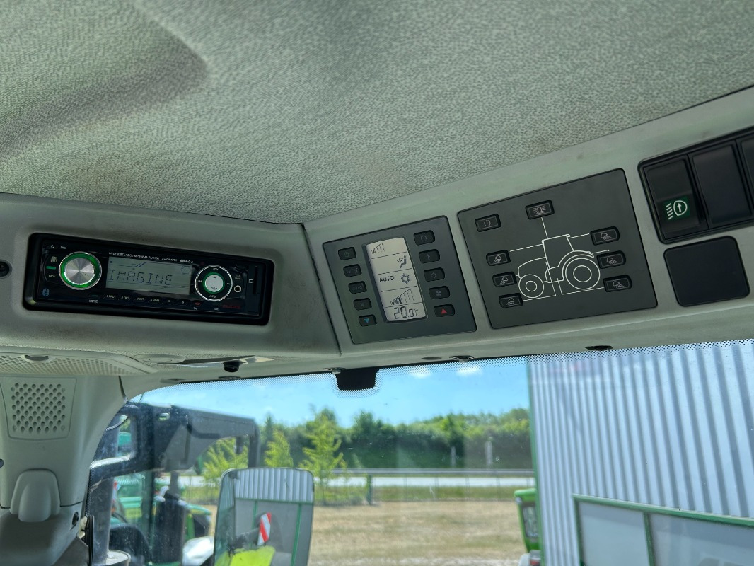 CLAAS Axion 810 CIS - Tracteur agricole: photos 5 CLAAS Axion 810 CIS - Tracteur agricole: photos 5