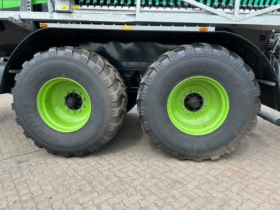 Fliegl VFW 18000 MAXX LINE PLUS - Epandeurs: photos 3 Fliegl VFW 18000 MAXX LINE PLUS - Epandeurs: photos 3