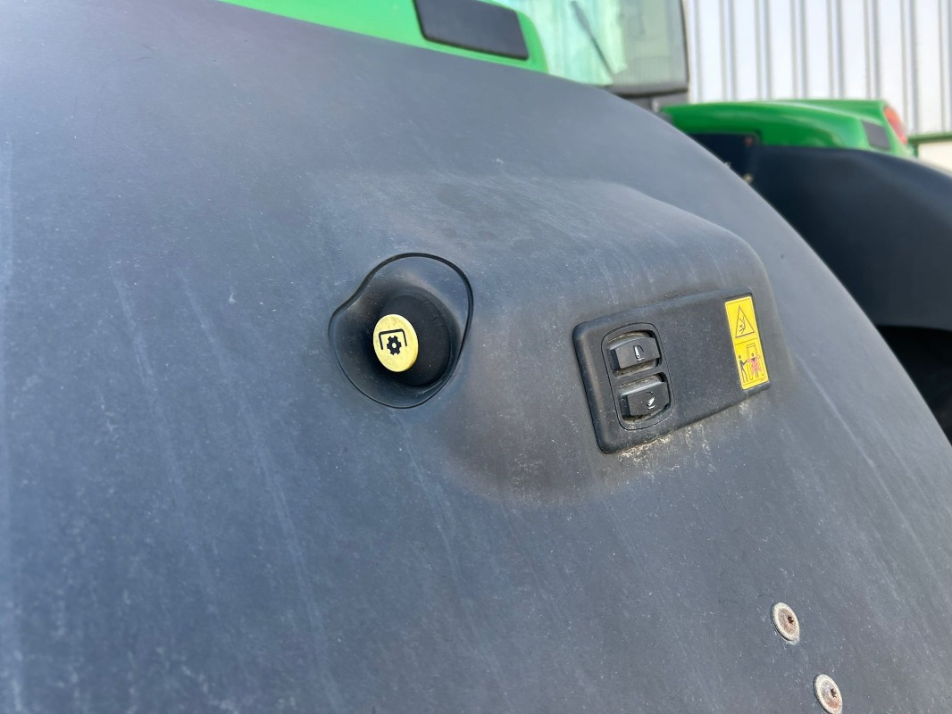 John Deere 6195R - Tracteur agricole: photos 3 John Deere 6195R - Tracteur agricole: photos 3
