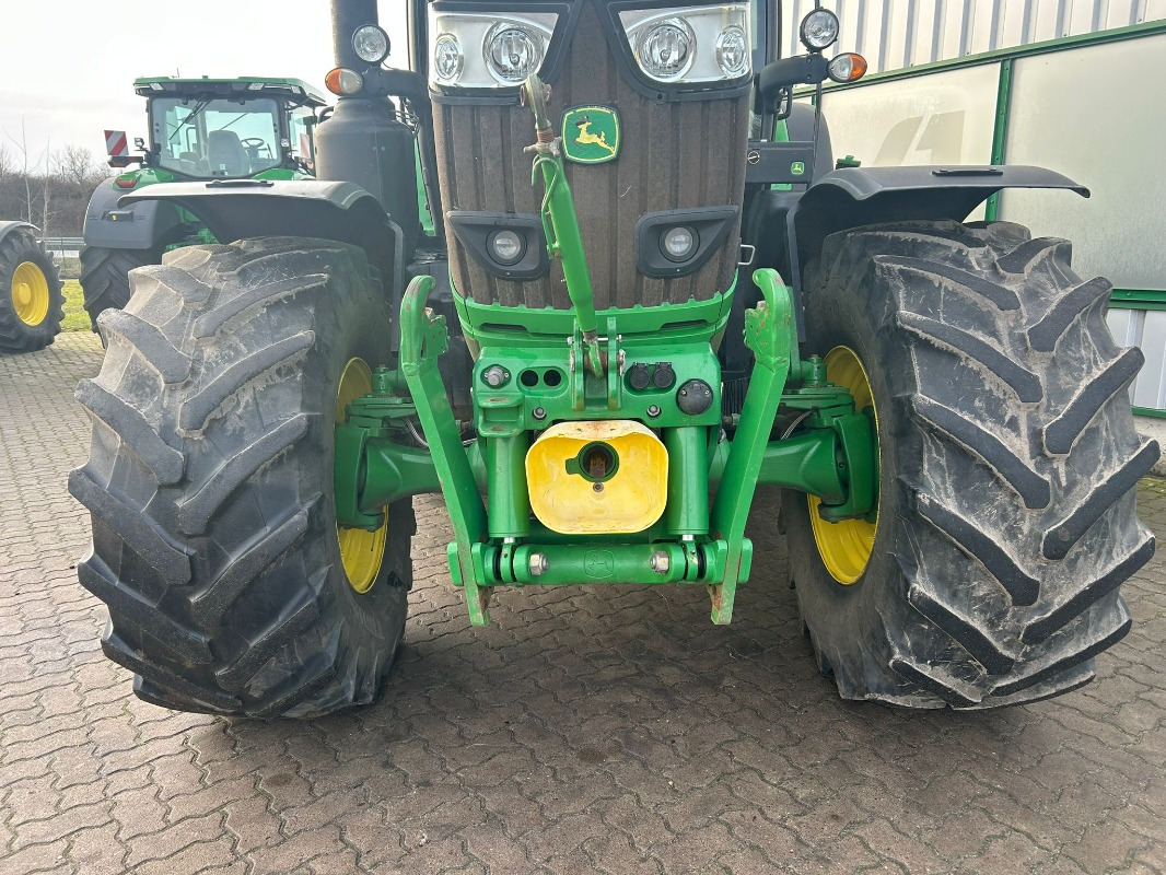 Tracteur agricole John Deere 6215R: photos 7