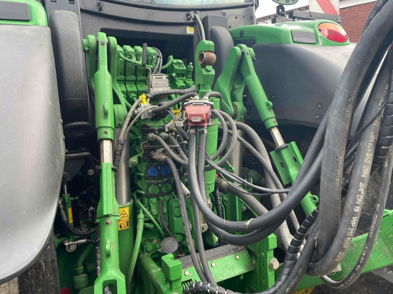 John Deere 6R 250 - Tracteur agricole: photos 3 John Deere 6R 250 - Tracteur agricole: photos 3
