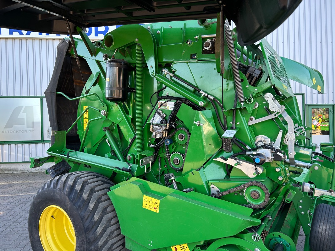 John Deere 960 Premium - Enrubanneuse: photos 3 John Deere 960 Premium - Enrubanneuse: photos 3
