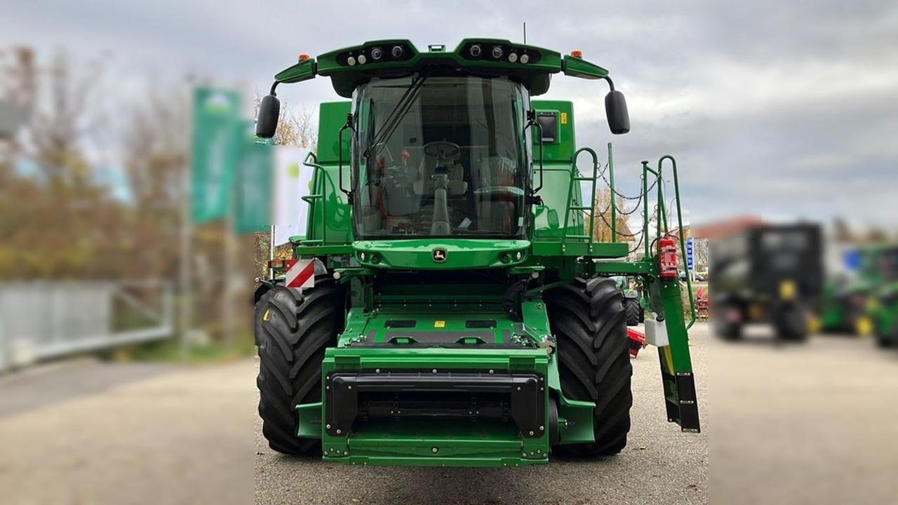 John Deere S770 - Moissonneuse-batteuse: photos 3 John Deere S770 - Moissonneuse-batteuse: photos 3