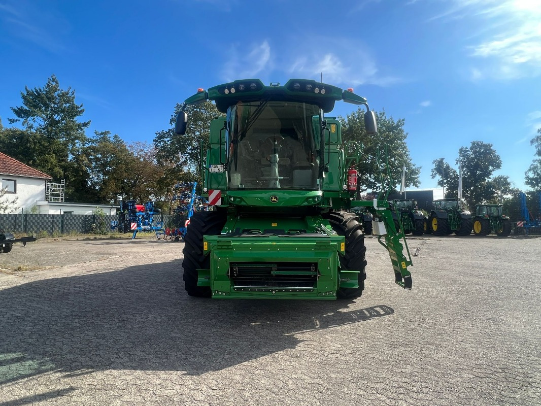 John Deere T560 - Moissonneuse-batteuse: photos 2 John Deere T560 - Moissonneuse-batteuse: photos 2