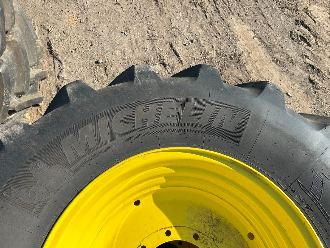 Michelin 710/70R42 und 600/70R30 Kompletträder - Pneu pour Machine agricole: photos 5 Michelin 710/70R42 und 600/70R30 Kompletträder - Pneu pour Machine agricole: photos 5