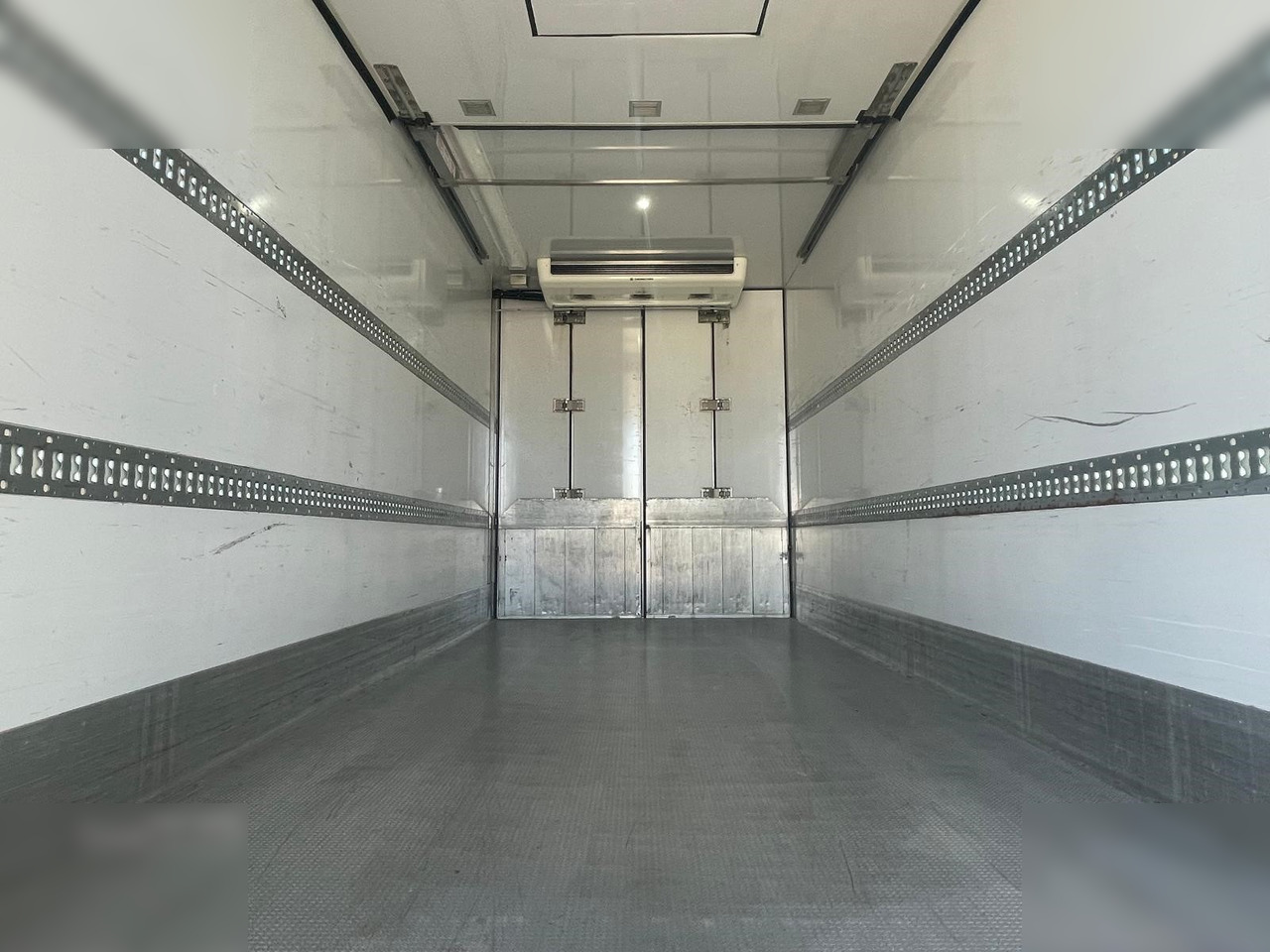 FAST - Remorque frigorifique: photos 4 FAST - Remorque frigorifique: photos 4