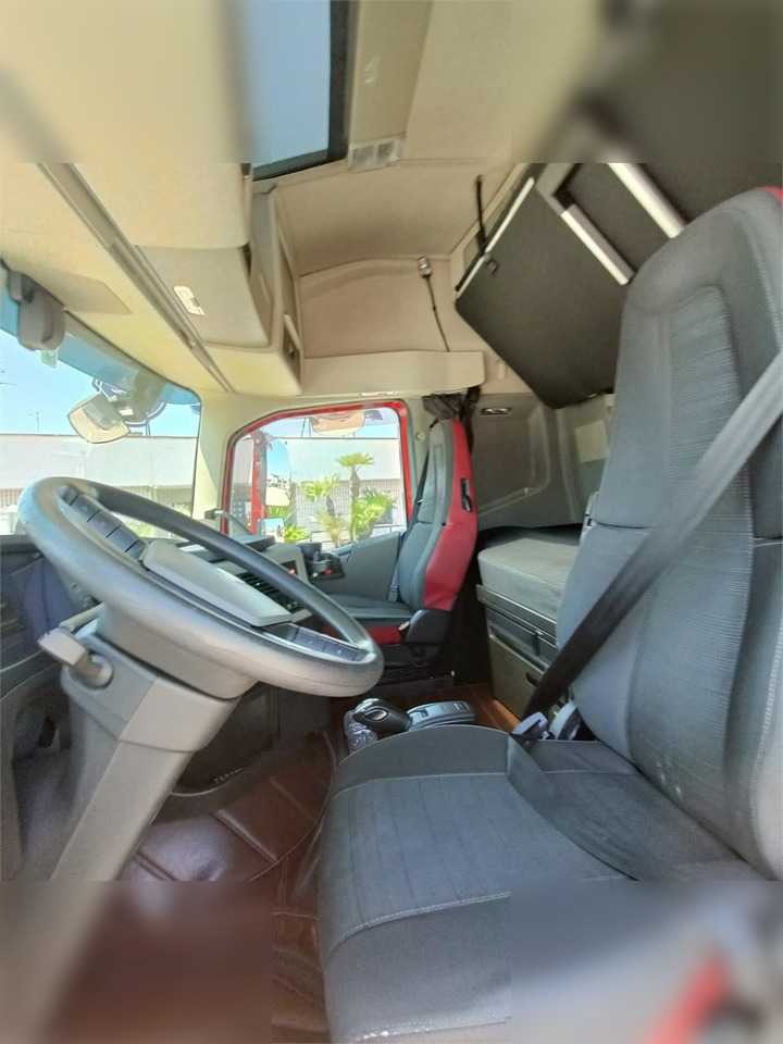 VOLVO FH500 - Camion porte-conteneur/ Caisse mobile: photos 5 VOLVO FH500 - Camion porte-conteneur/ Caisse mobile: photos 5