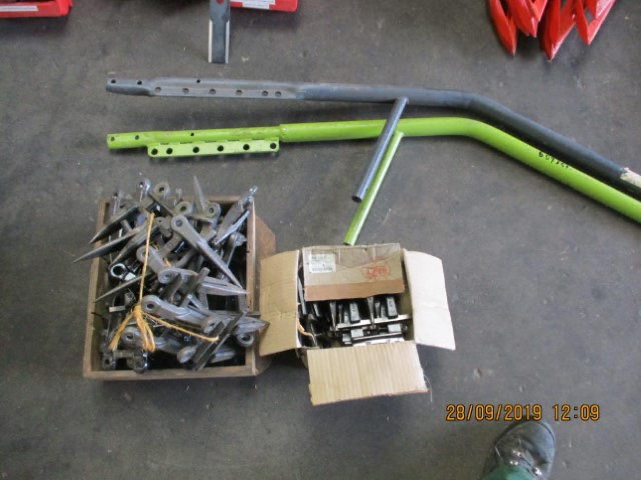 CLAAS 98-108 - Pièces de rechange pour Moissonneuse-batteuse: photos 3 CLAAS 98-108 - Pièces de rechange pour Moissonneuse-batteuse: photos 3
