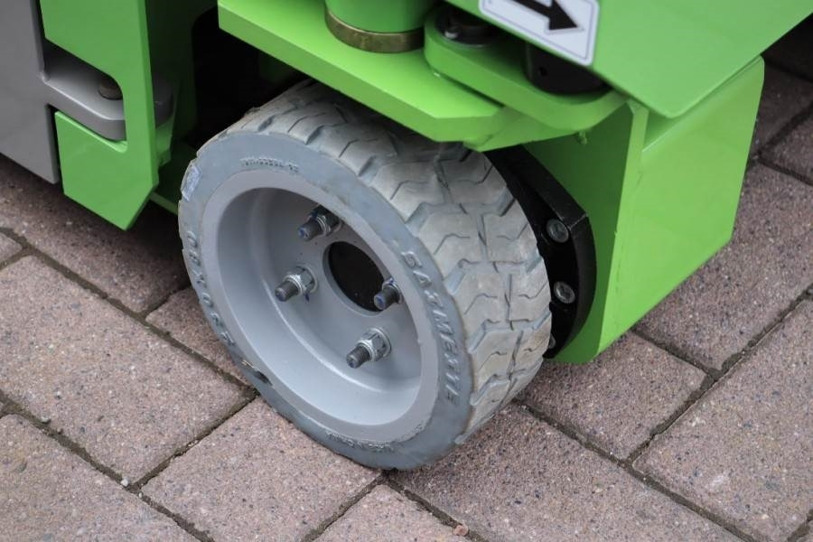 Fronteq FS0407E New, CE Declaration, 6m Working He - Nacelle ciseaux: photos 4 Fronteq FS0407E New, CE Declaration, 6m Working He - Nacelle ciseaux: photos 4