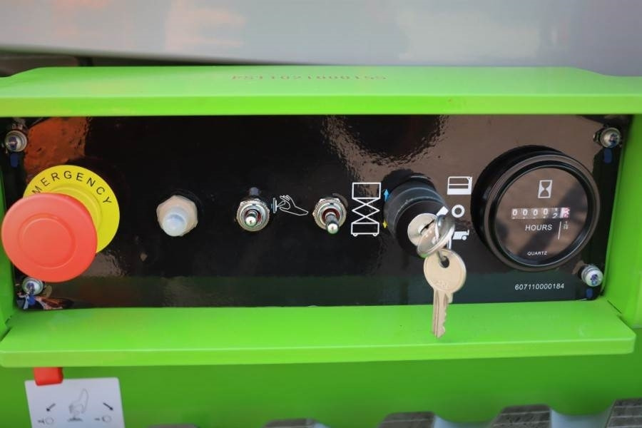 Fronteq FS0610T CE Declaration, 6.7m Working Heigh - Nacelle ciseaux: photos 4 Fronteq FS0610T CE Declaration, 6.7m Working Heigh - Nacelle ciseaux: photos 4