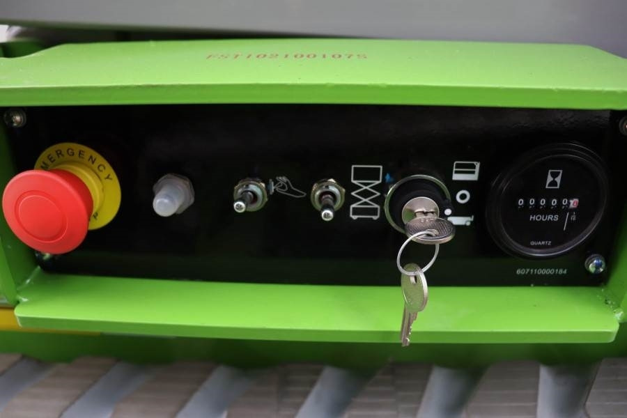 Fronteq FS0610T CE Declaration, 6.7m Working Heigh - Nacelle ciseaux: photos 5 Fronteq FS0610T CE Declaration, 6.7m Working Heigh - Nacelle ciseaux: photos 5