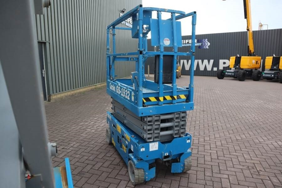 Genie GS1932 E-Drive Several In Stock, 8m Working Height - Nacelle ciseaux: photos 2 Genie GS1932 E-Drive Several In Stock, 8m Working Height - Nacelle ciseaux: photos 2