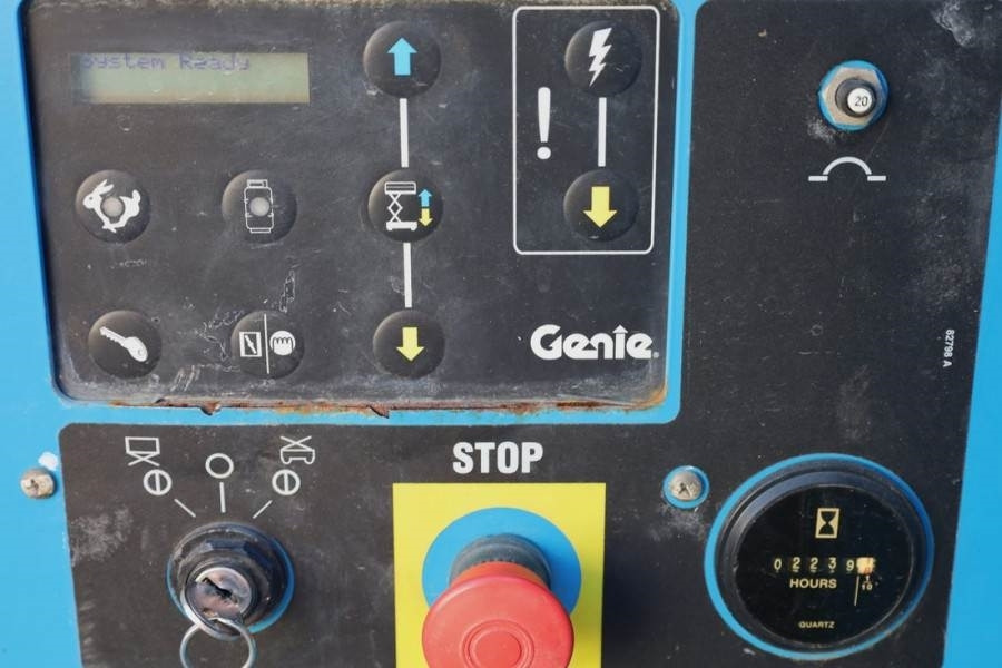 Genie GS4390 Diesel, 4x4 Drive, 15m Working Height, 680k - Nacelle ciseaux: photos 4 Genie GS4390 Diesel, 4x4 Drive, 15m Working Height, 680k - Nacelle ciseaux: photos 4