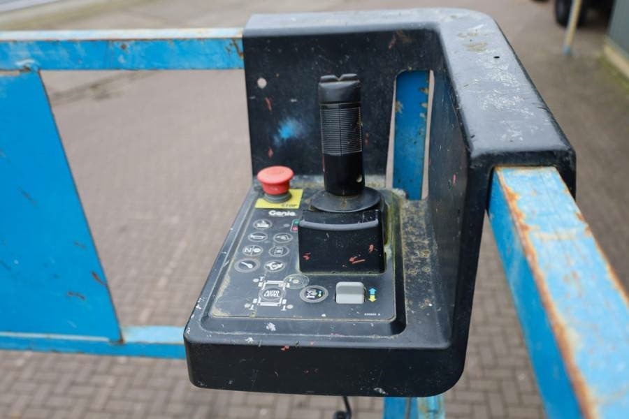 Genie GS4390 Diesel, 4x4 Drive, 15m Working Height, 680k - Nacelle ciseaux: photos 4 Genie GS4390 Diesel, 4x4 Drive, 15m Working Height, 680k - Nacelle ciseaux: photos 4