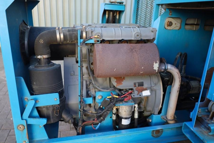 Nacelle ciseaux Genie GS4390 Diesel, 4x4 Drive, 15m Working Height, 680k: photos 10