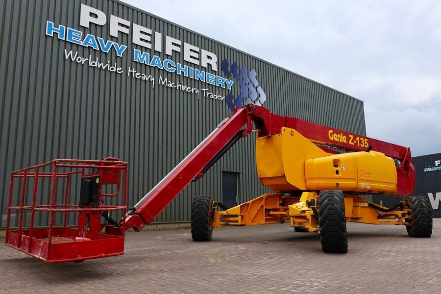 Genie Z135/70 Diesel, 4x4x4 Drive, 43m Lifting Height, 2 - Nacelle articulée: photos 2 Genie Z135/70 Diesel, 4x4x4 Drive, 43m Lifting Height, 2 - Nacelle articulée: photos 2