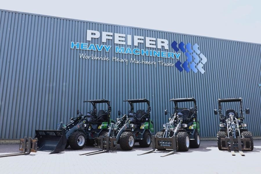 GiANT G2700E 100% Electric - Zero Emissions, Lithium-Iro - Chargeuse sur pneus: photos 1 GiANT G2700E 100% Electric - Zero Emissions, Lithium-Iro - Chargeuse sur pneus: photos 1