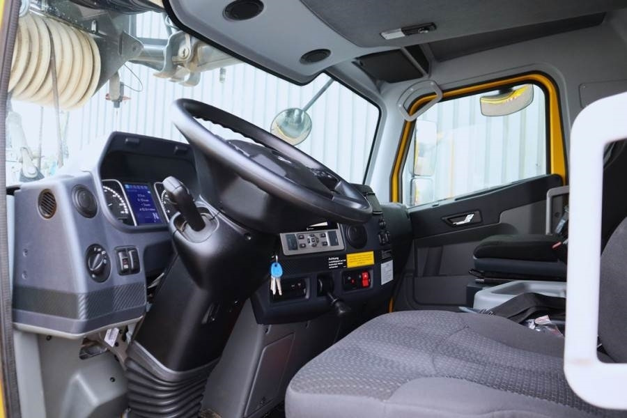 Grove GMK5250XL-1 Available Immediately, Dutch Registrat - Grue tout-terrain: photos 4 Grove GMK5250XL-1 Available Immediately, Dutch Registrat - Grue tout-terrain: photos 4