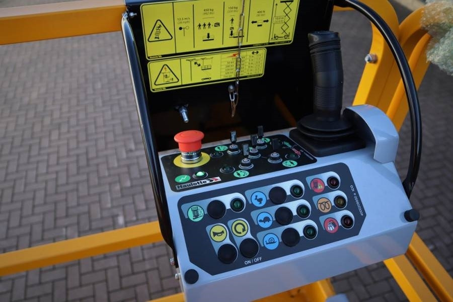 Haulotte Compact 12DX Valid Inspection, *Guarantee! Diesel, - Nacelle ciseaux: photos 3 Haulotte Compact 12DX Valid Inspection, *Guarantee! Diesel, - Nacelle ciseaux: photos 3