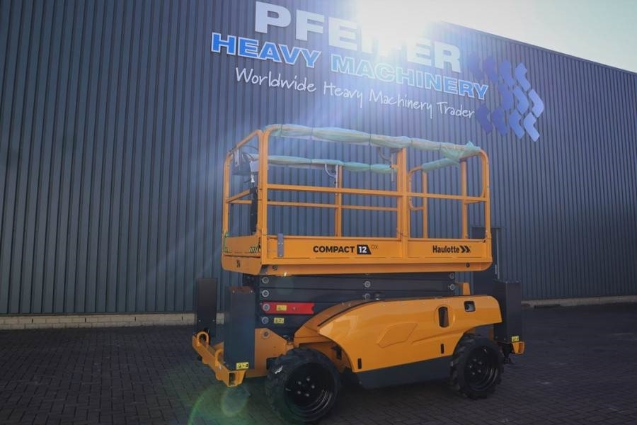 Haulotte Compact 12DX Valid Inspection, *Guarantee! Diesel, - Nacelle ciseaux: photos 1 Haulotte Compact 12DX Valid Inspection, *Guarantee! Diesel, - Nacelle ciseaux: photos 1