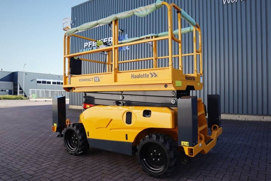 Haulotte Compact 12DX Valid Inspection, *Guarantee! Diesel, - Nacelle ciseaux: photos 4 Haulotte Compact 12DX Valid Inspection, *Guarantee! Diesel, - Nacelle ciseaux: photos 4