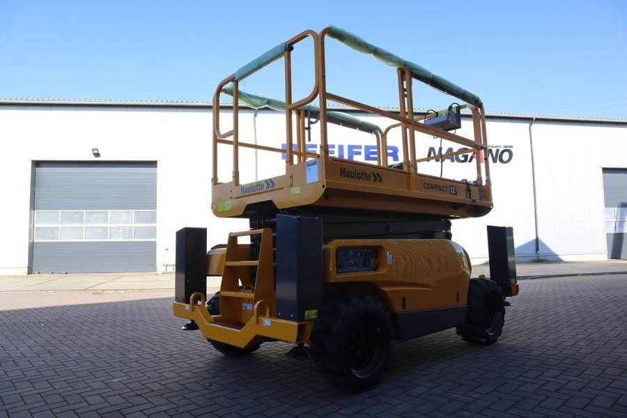 Haulotte Compact 12DX Valid Inspection, *Guarantee! Diesel, - Nacelle ciseaux: photos 2 Haulotte Compact 12DX Valid Inspection, *Guarantee! Diesel, - Nacelle ciseaux: photos 2