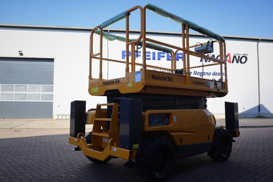 Haulotte Compact 12DX Valid Inspection, *Guarantee! Diesel, - Nacelle ciseaux: photos 2 Haulotte Compact 12DX Valid Inspection, *Guarantee! Diesel, - Nacelle ciseaux: photos 2