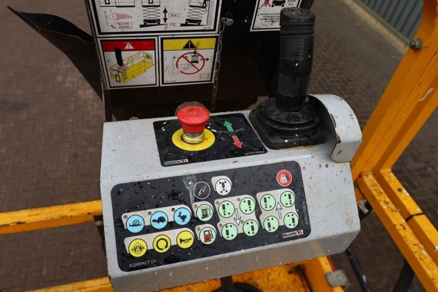 Haulotte Compact 12RTE Electric, 12m Working Height, 450kg - Nacelle ciseaux: photos 5 Haulotte Compact 12RTE Electric, 12m Working Height, 450kg - Nacelle ciseaux: photos 5