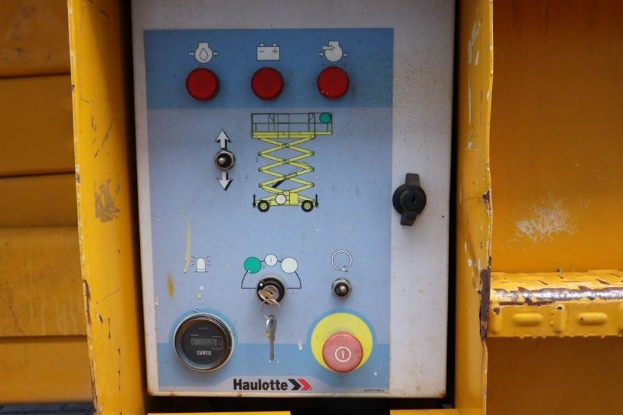Haulotte H15SXL Diesel, 4x4 Drive, 15m Working Height, 500k - Nacelle ciseaux: photos 5 Haulotte H15SXL Diesel, 4x4 Drive, 15m Working Height, 500k - Nacelle ciseaux: photos 5
