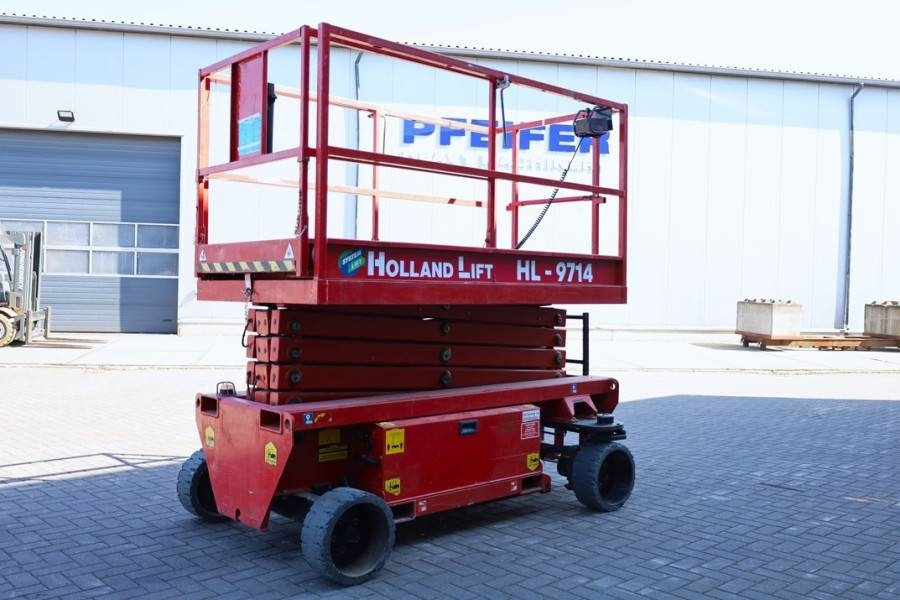 Holland Lift Ecostar HL-9714 Electric, 12m Working Height, 325k - Nacelle ciseaux: photos 2 Holland Lift Ecostar HL-9714 Electric, 12m Working Height, 325k - Nacelle ciseaux: photos 2