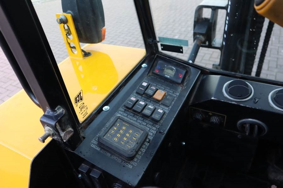 Crédit-bail JCB 930-4 T4 Valid inspection, *Guarantee! Diesel, 4x4 JCB 930-4 T4 Valid inspection, *Guarantee! Diesel, 4x4: photos 10 Crédit-bail JCB 930-4 T4 Valid inspection, *Guarantee! Diesel, 4x4 JCB 930-4 T4 Valid inspection, *Guarantee! Diesel, 4x4: photos 10