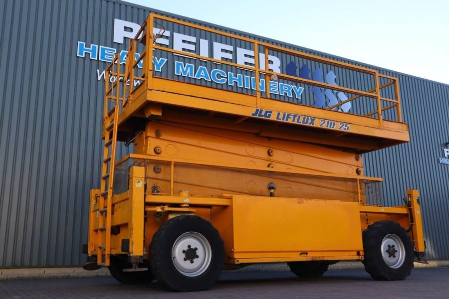 JLG 210-25 Diesel, 4x4 Drive, 23m Working Height, 1000 - Nacelle ciseaux: photos 1 JLG 210-25 Diesel, 4x4 Drive, 23m Working Height, 1000 - Nacelle ciseaux: photos 1